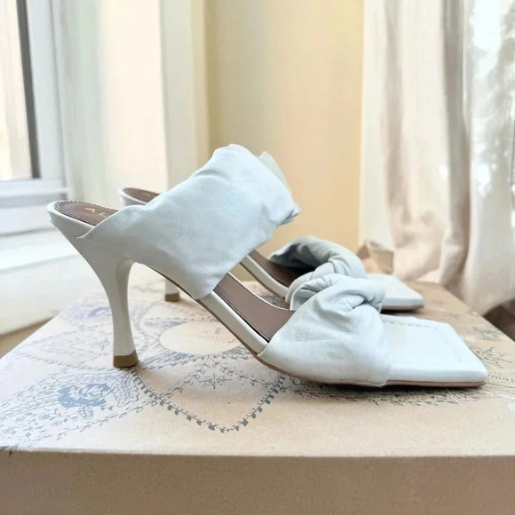 New Free People Alohas Natasha Puffy Mule Heels Sandals White US 6.5 / EUR 37 - Picture 5 of 14